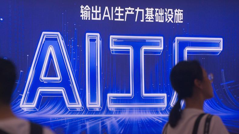 AI手机大幕开启